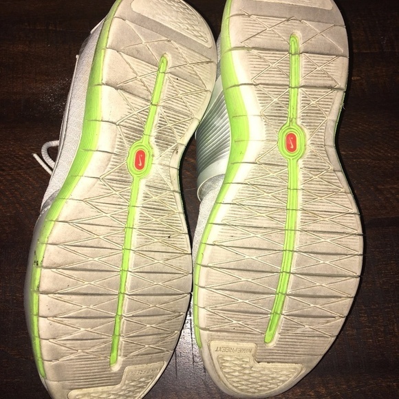 Grey Nike running Shoes - Picture 6 of 6